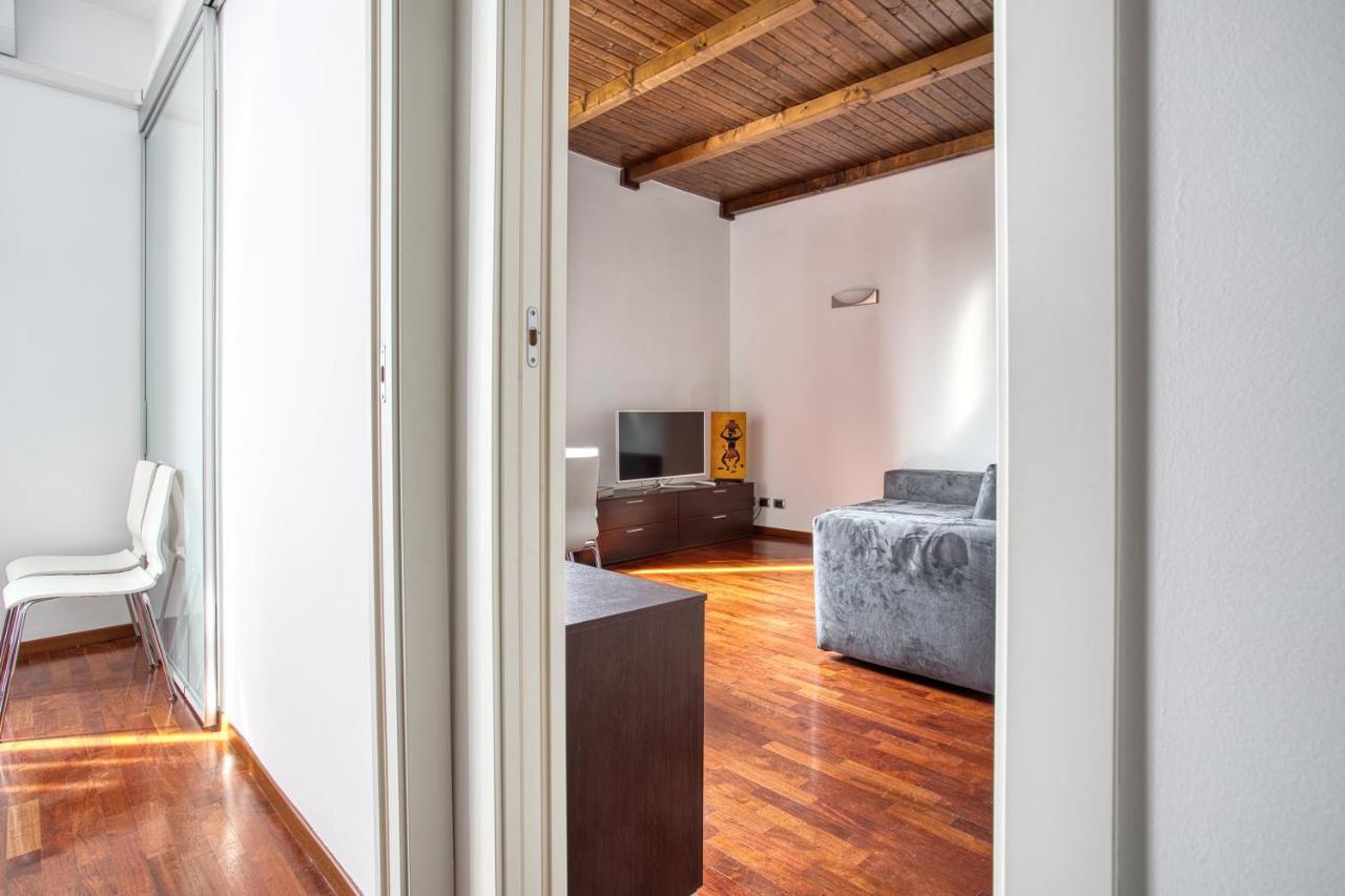 Joivy Charming Apartment In The Heart Of Isola District Milan Exterior photo